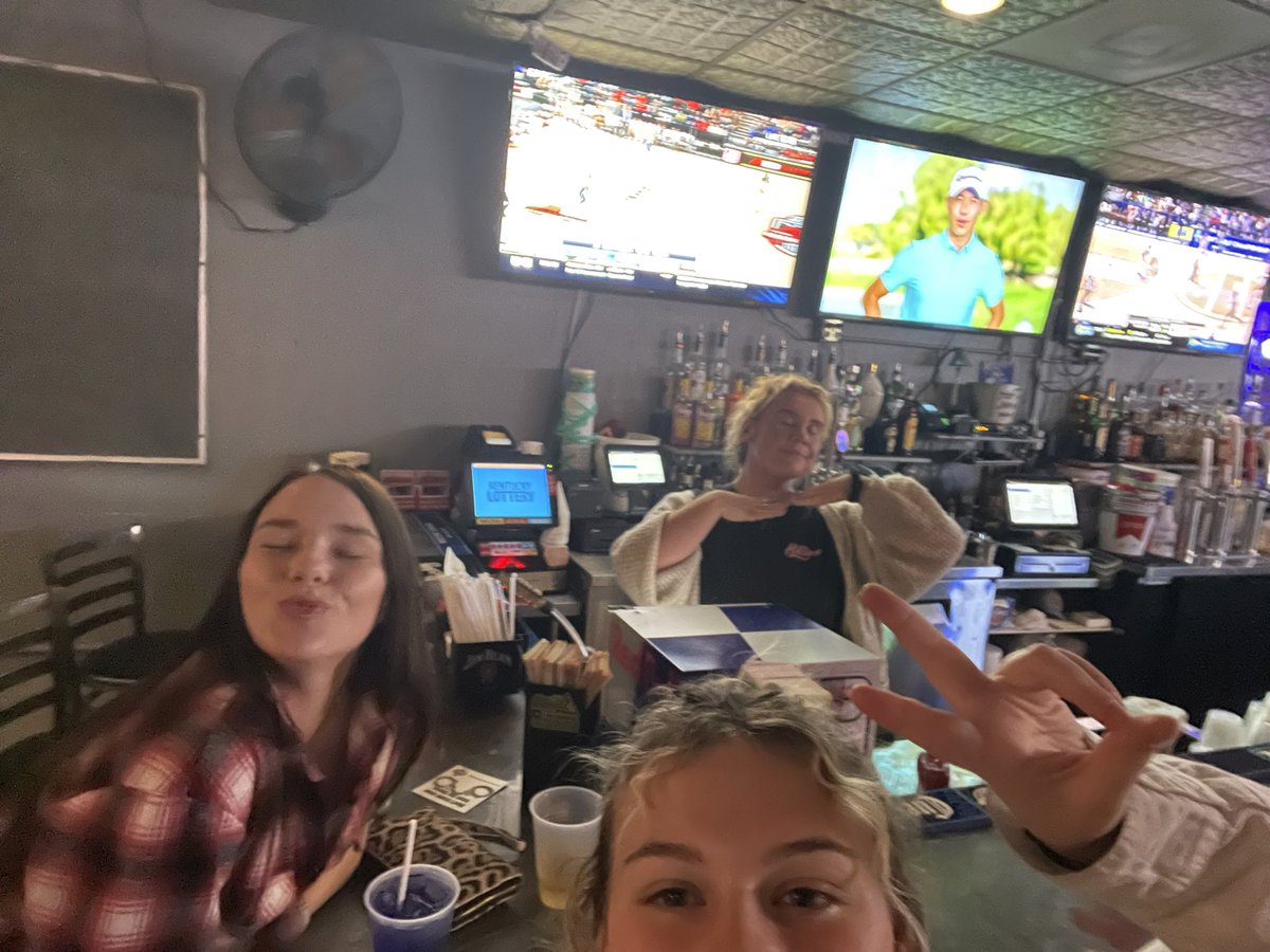regan_hare7's tweet photo. Best bar… #BestBarHilligans https://t.co/xlZ6KuhDzd