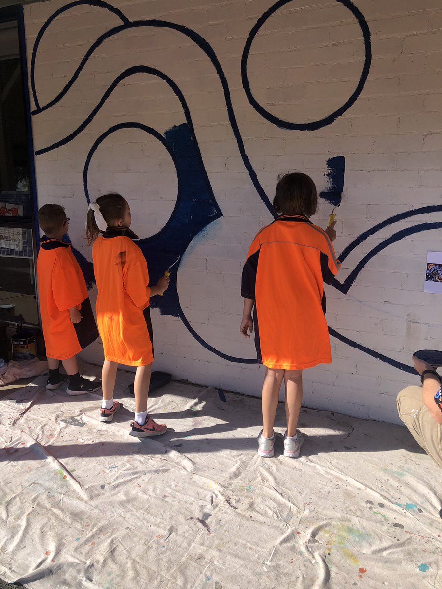 Our mural is finally coming to life !!!@fairvaleps .                                 Thankyou <a href="/MFardon/">Michael Fardon</a> for today the kids can’t wait for your next visit !!