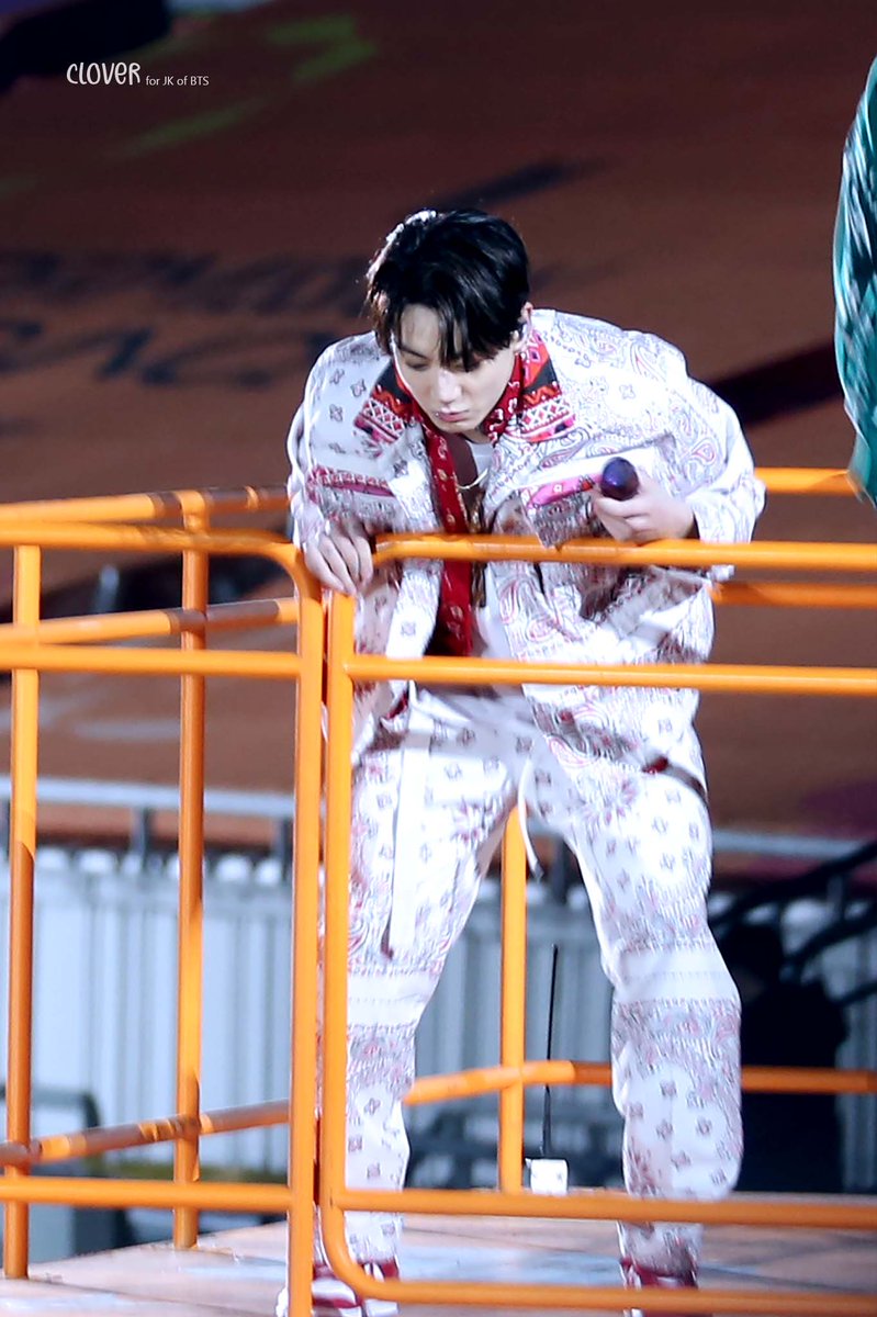 [HQ] 220310 PTD on stage in seoul - 정국
-
흔들렸지만 정국이 밑에 내려다보는거 너무 귀여워♥

#JUNGKOOK #정국 #JK
#BTS  #방탄소년단