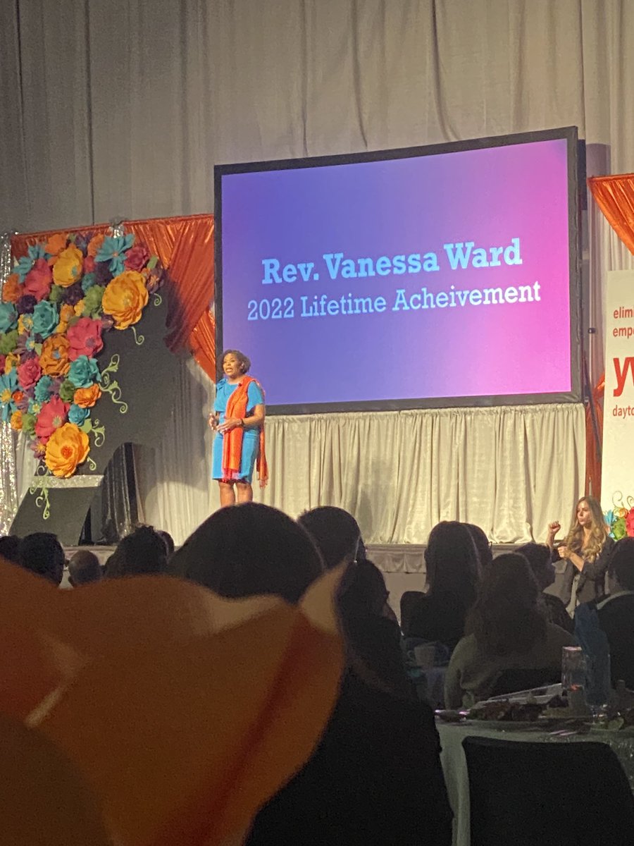 Robyn Lightcap tweet media