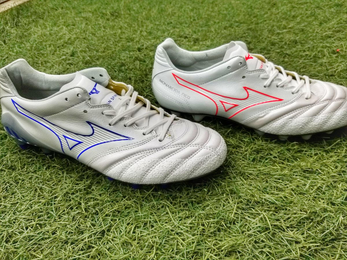 t_chiba_fb's tweet photo. #ミズノフットボール
『PRE FUTURE COLOR』

モナルシーダNEO2＆レビュラCUP
2022年春の新色
本日発売開始です❗

今回のカラーすごく良いです！👍
新年度に向けて足元も爽やかにしてみませんか？🌸

#モナルシーダ
#RebulaCup
#PreFuture https://t.co/FnNxr8n9a2