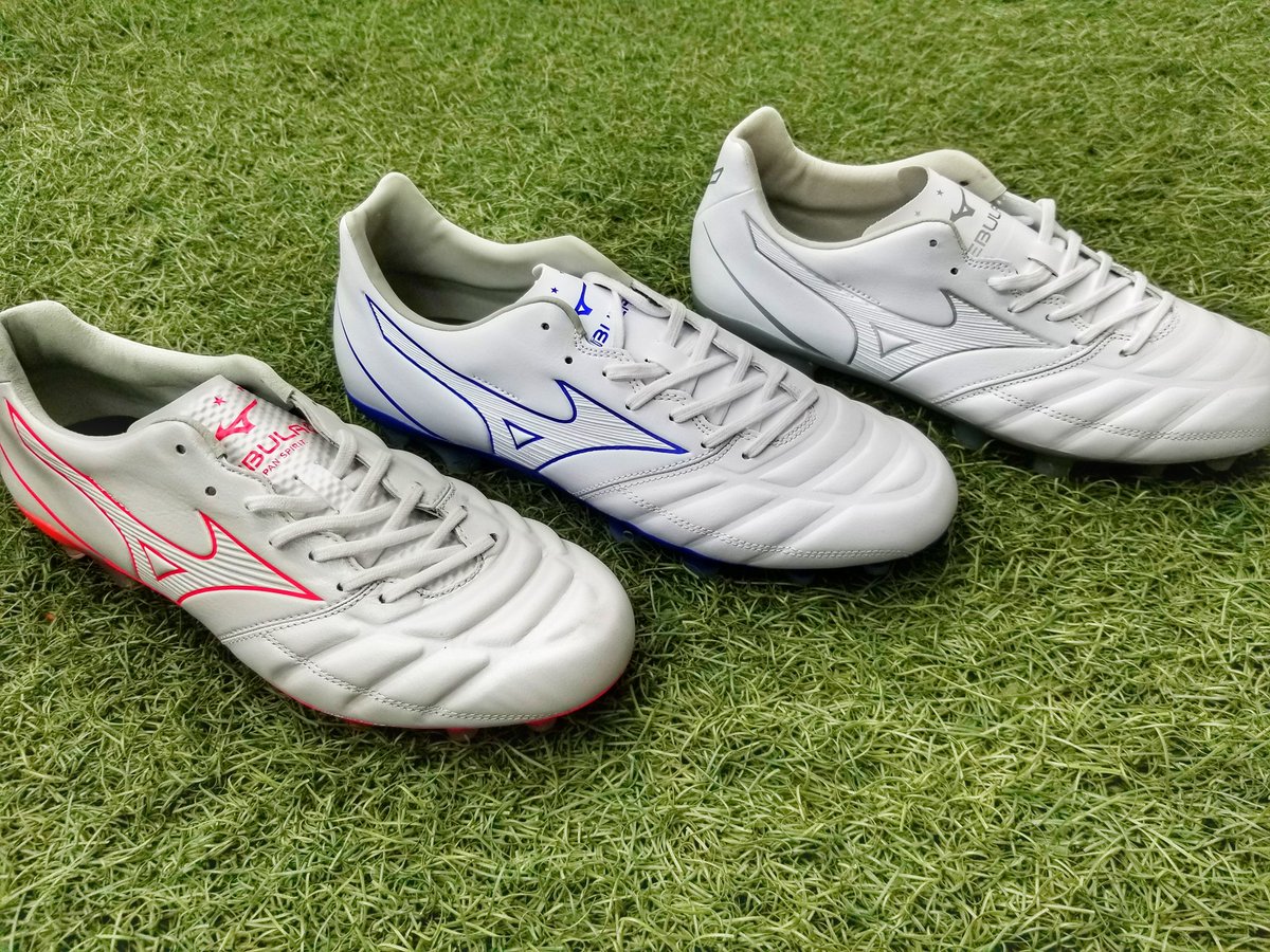 t_chiba_fb's tweet photo. #ミズノフットボール
『PRE FUTURE COLOR』

モナルシーダNEO2＆レビュラCUP
2022年春の新色
本日発売開始です❗

今回のカラーすごく良いです！👍
新年度に向けて足元も爽やかにしてみませんか？🌸

#モナルシーダ
#RebulaCup
#PreFuture https://t.co/FnNxr8n9a2