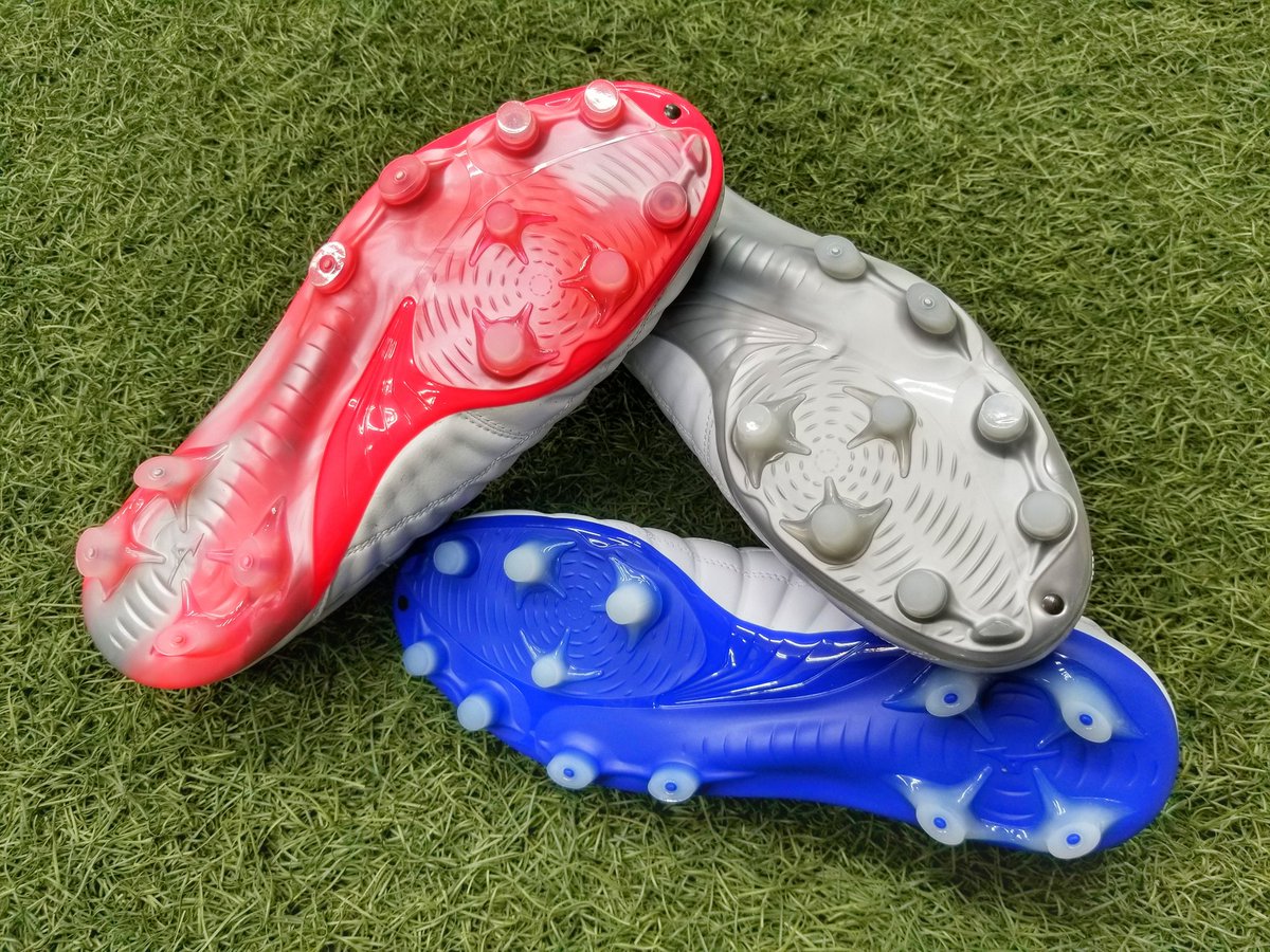 t_chiba_fb's tweet photo. #ミズノフットボール
『PRE FUTURE COLOR』

モナルシーダNEO2＆レビュラCUP
2022年春の新色
本日発売開始です❗

今回のカラーすごく良いです！👍
新年度に向けて足元も爽やかにしてみませんか？🌸

#モナルシーダ
#RebulaCup
#PreFuture https://t.co/FnNxr8n9a2