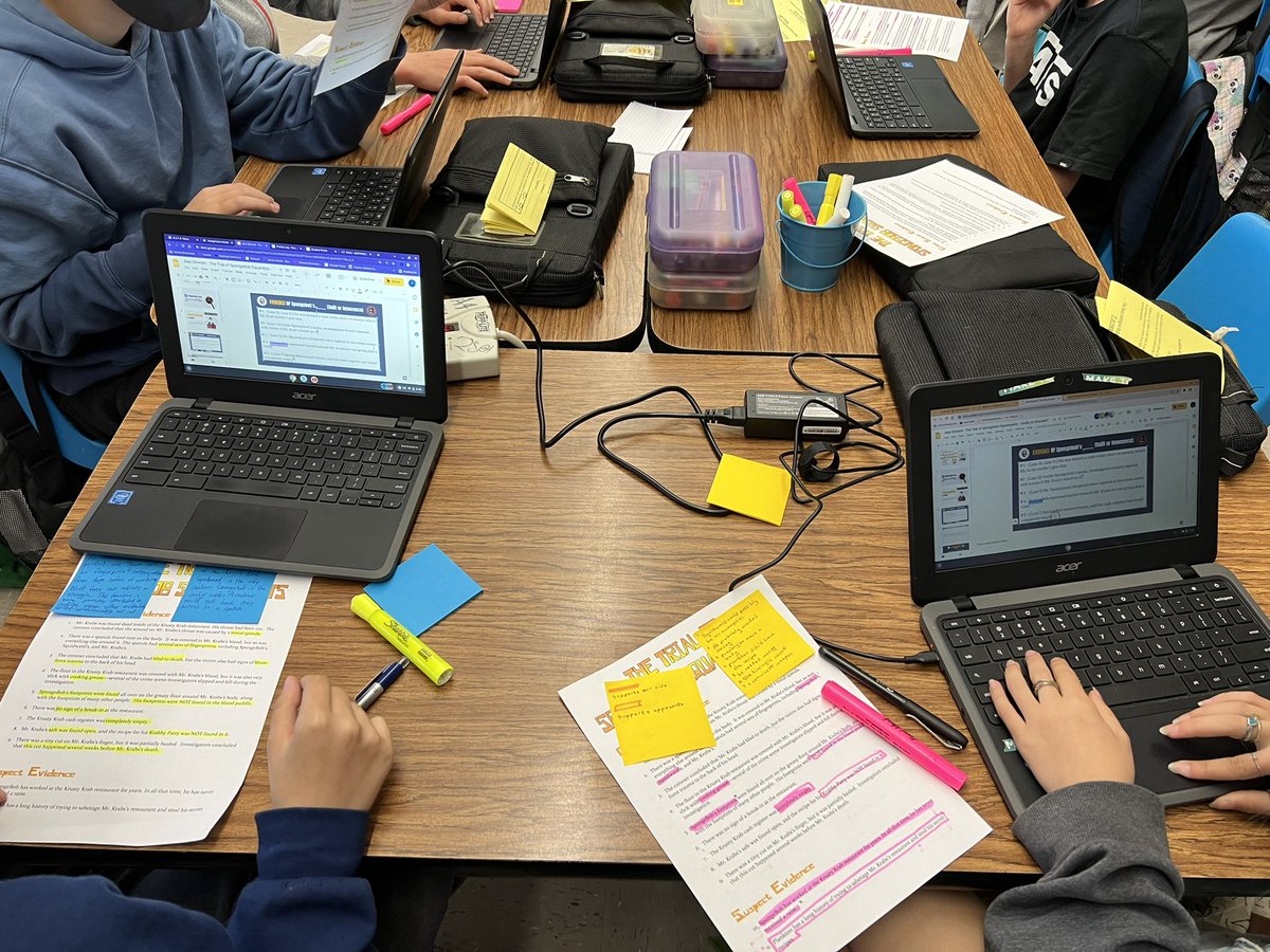 mslukins's tweet photo. Student defense and prosecution teams analyze and dissect 🔎 evidence to prepare evidence-based arguments to deliver to the class in a trial simulation! 👩⚖️👨⚖️ @DeAnza_Academy #togetherwenavigate https://t.co/cm2mMJOlPj