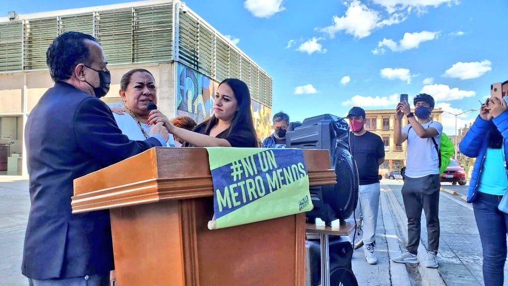 LizethMejorada's tweet photo. 🎆¡Por fin!🎆 HOY se aprobó en la Comisión de Movilidad la Ley de Movilidad y Seguridad Vial.

Ahora pasa a pleno, estamos súper cerca. Gracias a todas las personas que han hecho posible esto 🙏 #ManuVive🌿 https://t.co/d4IpABOOIQ
