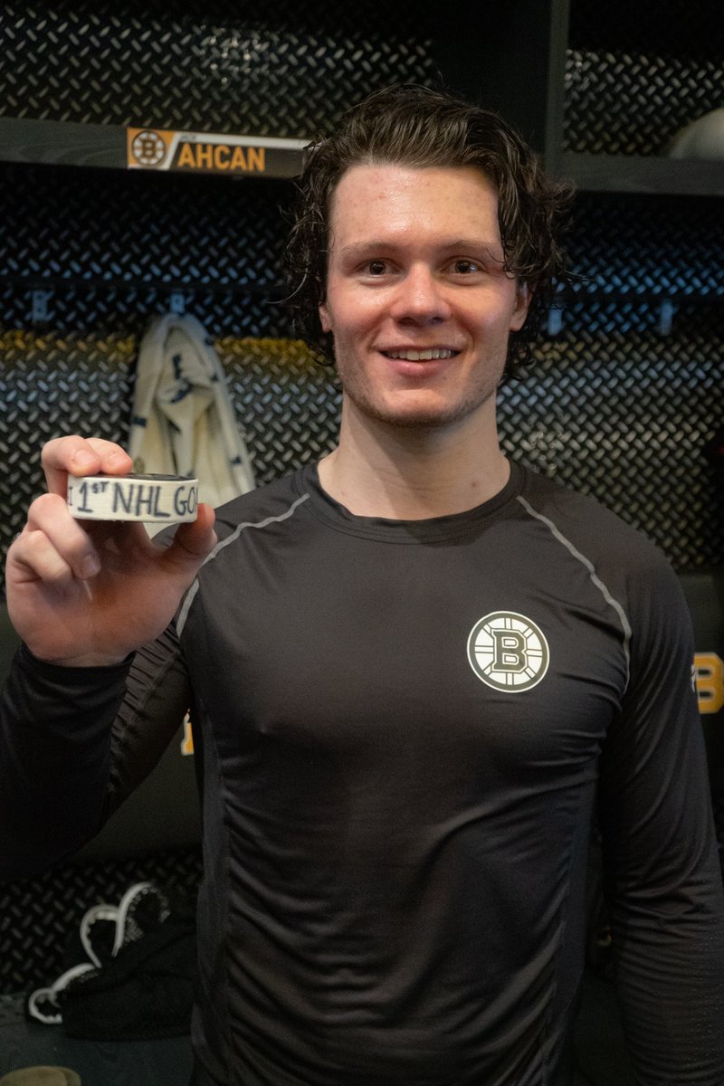 x - Boston Bruins tweet media