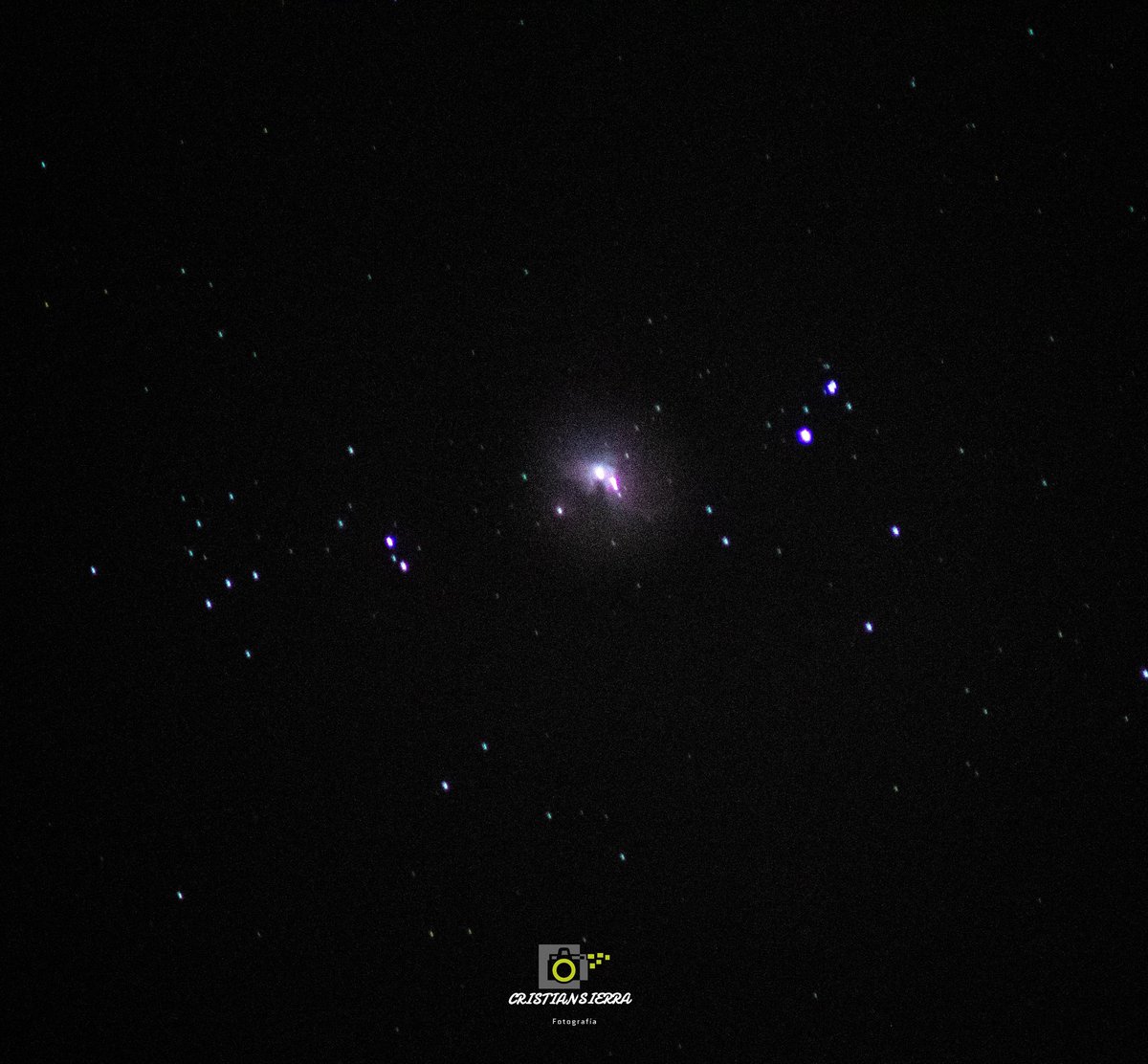 cysu_photo's tweet photo. Un Atardecer muy rojo en #Bogotá y #Soacha, una #Luna en mitad de Fase Creciente, la Bella #Nebulosa de #Orión, y La Constelación de #Canis #Majoris, son las fotitos que comparto hoy
#fotografia
#photography
#astrophotography
#astrofotografia
cc @planetariobta @wilcheschaux https://t.co/tR2JMIygki