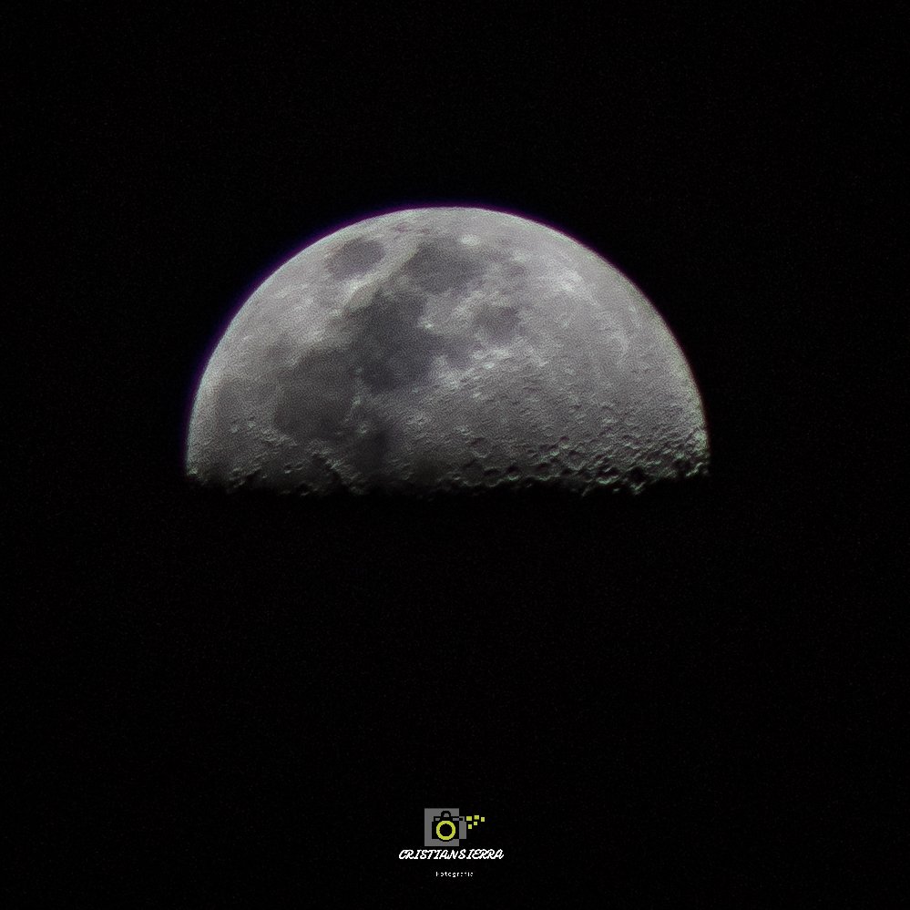 cysu_photo's tweet photo. Un Atardecer muy rojo en #Bogotá y #Soacha, una #Luna en mitad de Fase Creciente, la Bella #Nebulosa de #Orión, y La Constelación de #Canis #Majoris, son las fotitos que comparto hoy
#fotografia
#photography
#astrophotography
#astrofotografia
cc @planetariobta @wilcheschaux https://t.co/tR2JMIygki
