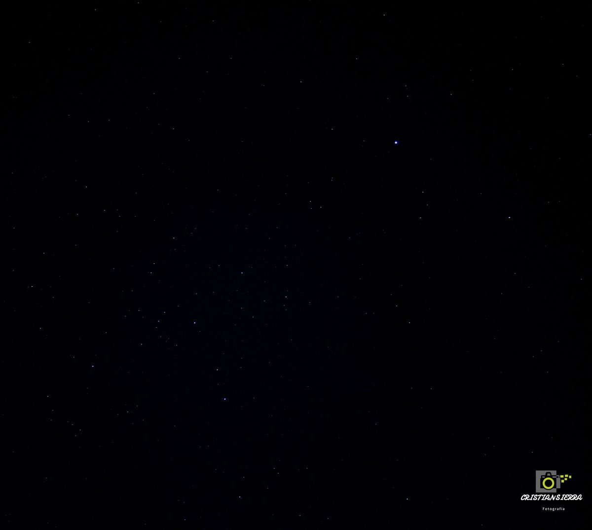 cysu_photo's tweet photo. Un Atardecer muy rojo en #Bogotá y #Soacha, una #Luna en mitad de Fase Creciente, la Bella #Nebulosa de #Orión, y La Constelación de #Canis #Majoris, son las fotitos que comparto hoy
#fotografia
#photography
#astrophotography
#astrofotografia
cc @planetariobta @wilcheschaux https://t.co/tR2JMIygki