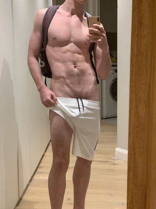 Would you go to football training with me like this?

Link in bio.

#onlyfans #horny #sext #gay #twink