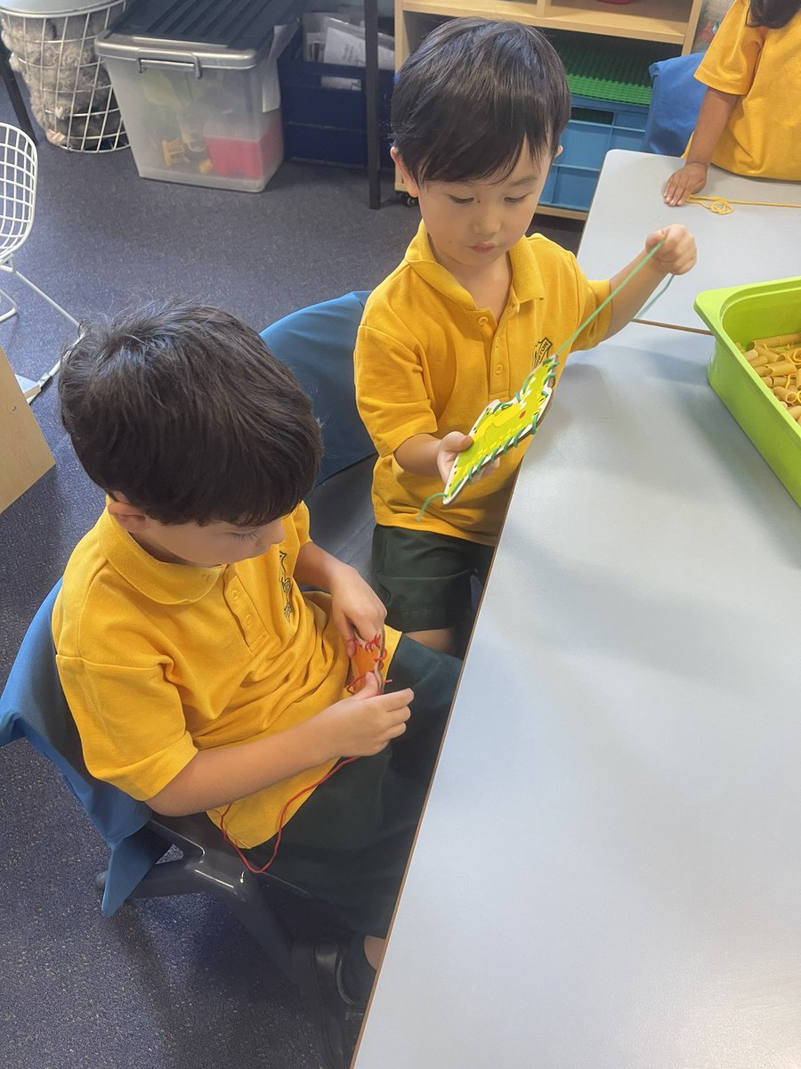 KENSINGTONPS's tweet photo. #KL practicing our fine motor skills on a Friday afternoon! #FineMotorFriday #KPS #LoveWhereYouLearn https://t.co/36mNawDjlk