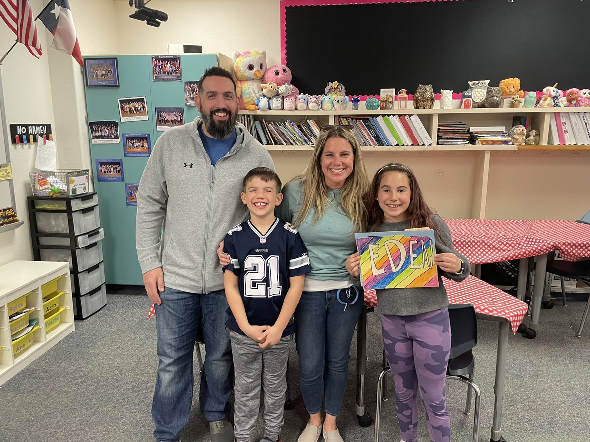 Mrs. Cade tweet media