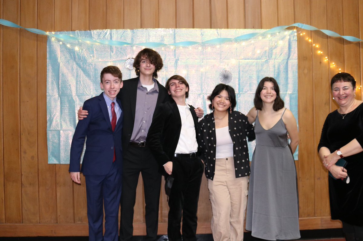 HMHSGerman's tweet photo. The Winter Waltz was a huge success!!! Thank you to those who showed off their waltzing skills! 🇩🇪🇩🇪🇩🇪 https://t.co/ChnG0Iyn6C