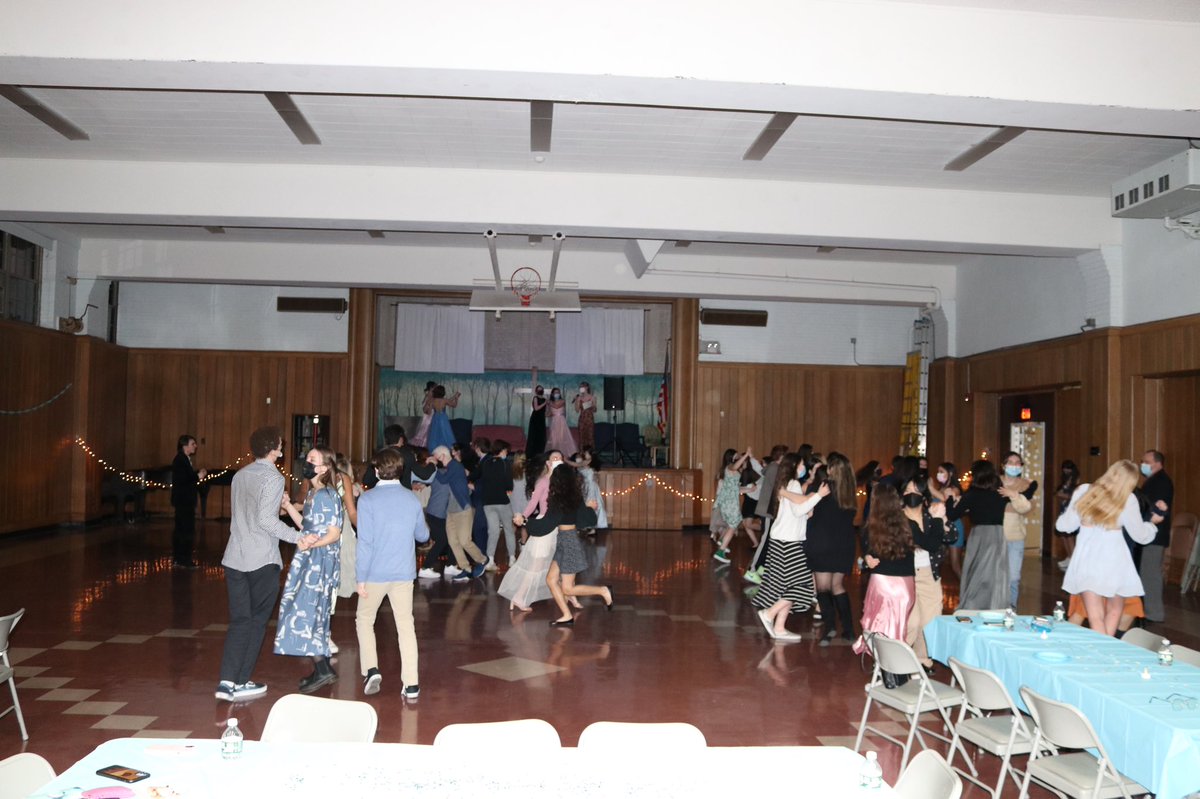HMHSGerman's tweet photo. The Winter Waltz was a huge success!!! Thank you to those who showed off their waltzing skills! 🇩🇪🇩🇪🇩🇪 https://t.co/ChnG0Iyn6C