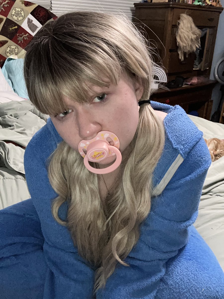 Eridesiaa's tweet photo. Henlo 🥺🧸🍼 #littleone #littlespace #ddlglifestyle #ddlgrp #mdlg #adultpaci #babygirl #Daddyslittleprincess #daddyslilgurl https://t.co/E0Bj4jgjZf