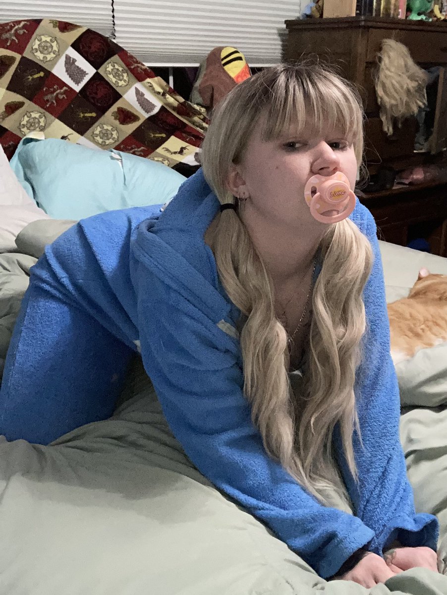 Eridesiaa's tweet photo. Henlo 🥺🧸🍼 #littleone #littlespace #ddlglifestyle #ddlgrp #mdlg #adultpaci #babygirl #Daddyslittleprincess #daddyslilgurl https://t.co/E0Bj4jgjZf