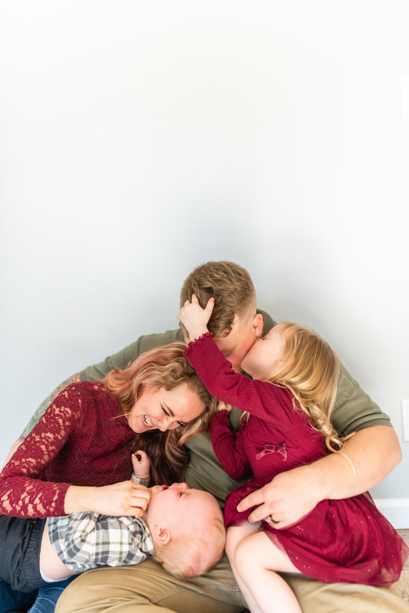 princessraylyn's tweet photo. Just so happy! I can't imagine loving anyone more than I love these 3 ❤ https://t.co/WkBKezLvuM