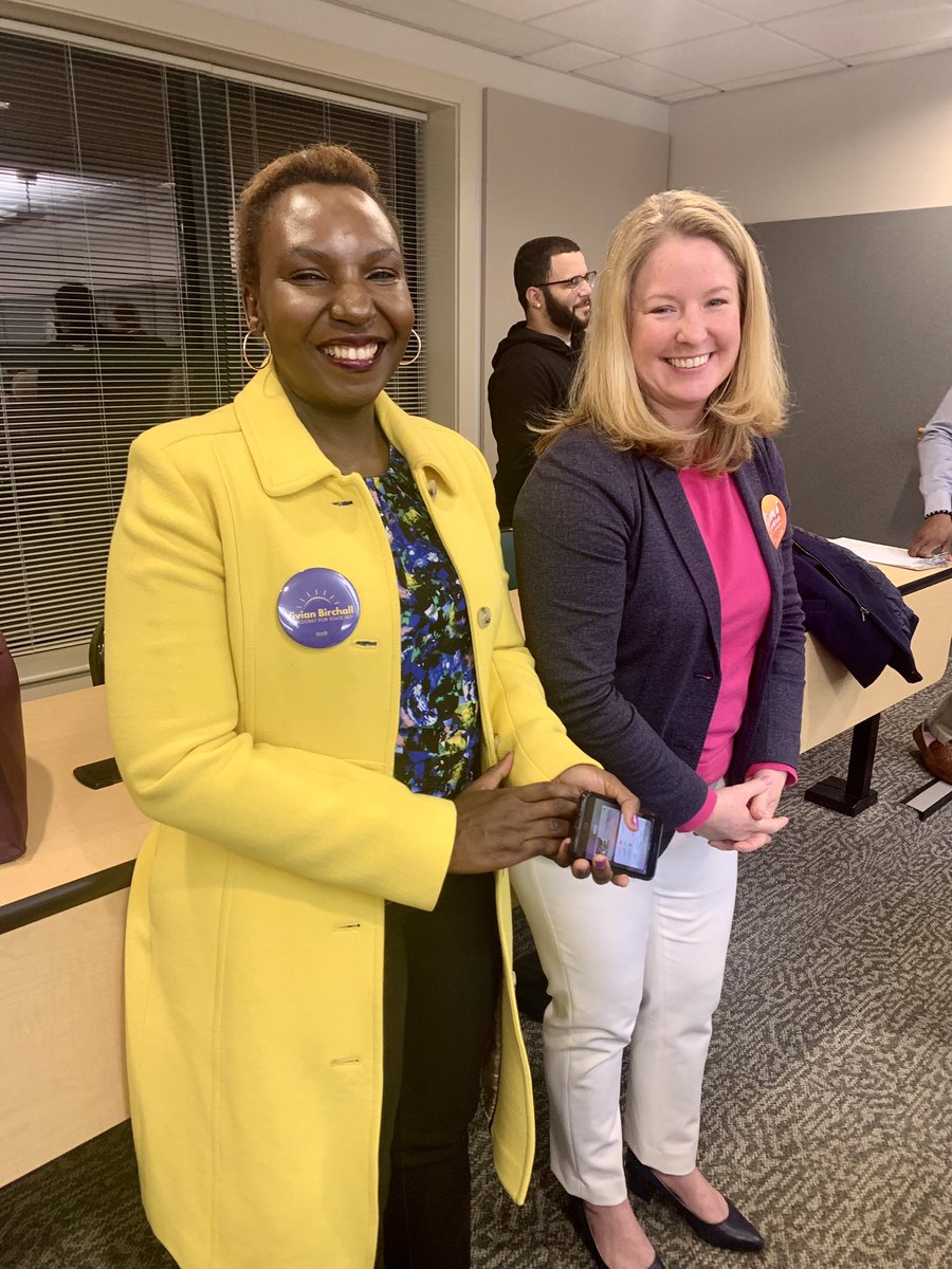 Vivian4StateRep's tweet photo. Caucusing in the @Chelmsford_MA at the @ChelmsfordPD Training room, with candidates for statewide and local office. #mapoli #StateRep #14thMiddlesex https://t.co/zzvInaRUQZ