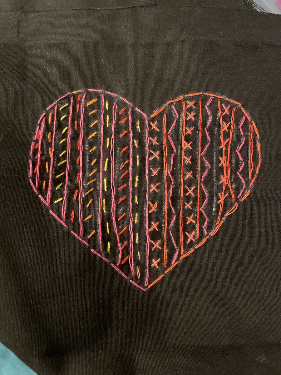 teachthemART's tweet photo. Late post : I want to brag on some of my 6th graders and their embroidery projects! I had so many good ones it was hard to choose!!! But they learned so much about textiles over the last few weeks I have been dying to show these off!! @TISDTIS #artisreal #textileart #embroidery https://t.co/vL2E8ST2XY