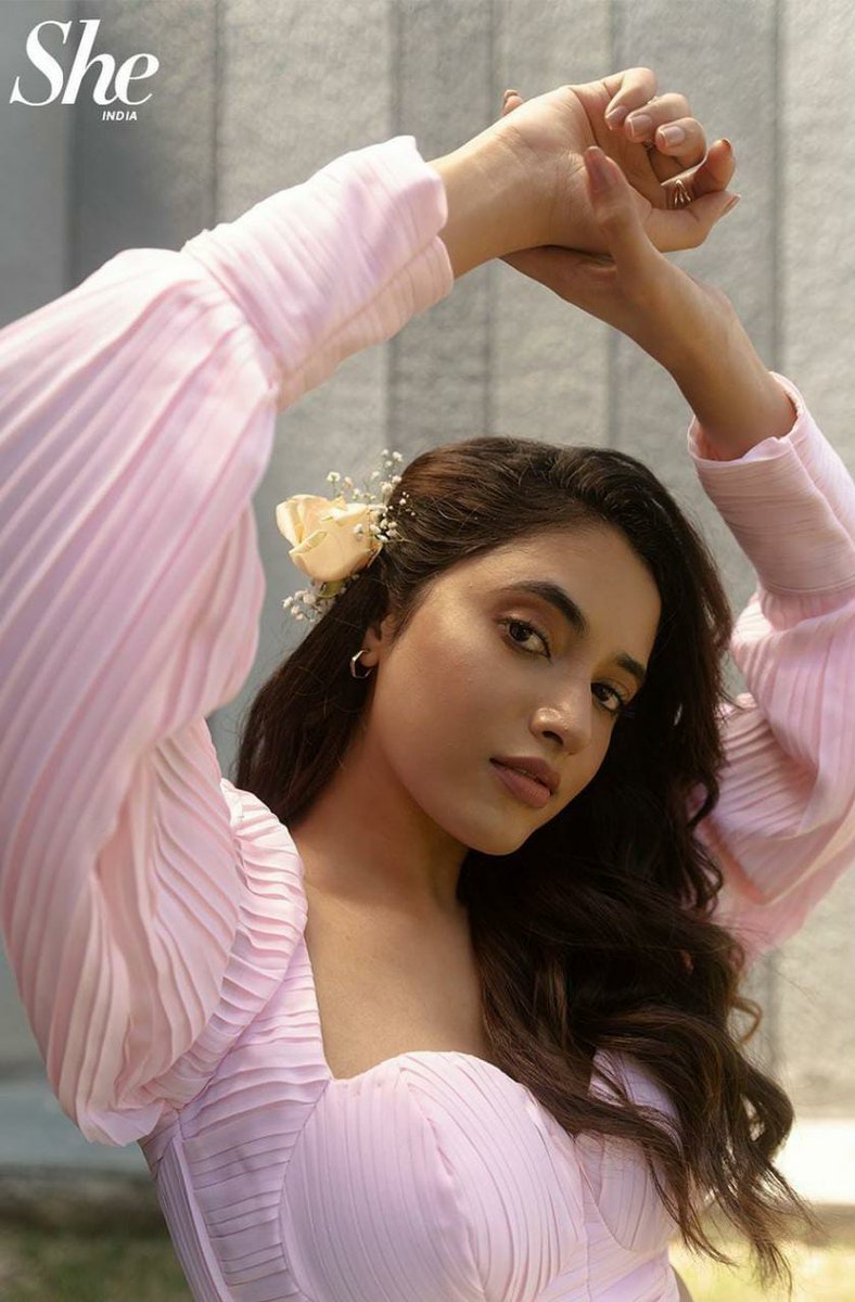 ursniresh's tweet photo. @priyankaamohan #SheMagazine PhotoShoot Pics
#PriyankaMohan https://t.co/WWJBpkRQjO