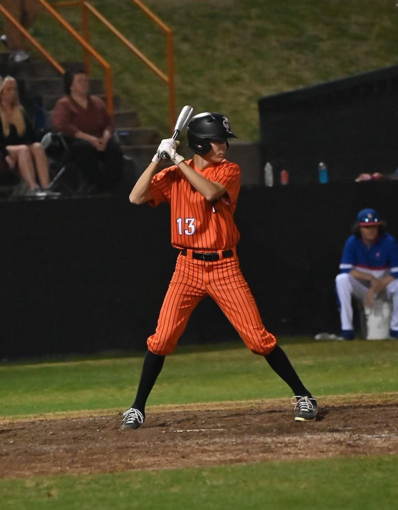 KyleMaxie15's tweet photo. Happy ‘Late’ Birthday to Will Windham! Hope you had a good day brother! #MudTurtle @CPGatorBaseball https://t.co/GbqD0YLmwj