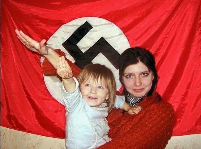 AlexeyKokarevic's tweet photo. @aliciamillor Мы не за войну, мы ПРОТИВ ФАШИЗМА. Если сейчас не выкорчевать, через некоторое время эта зараза разрастается намного больше и глубже. Вы же свои детей тоже фашизму учите. Печально. https://t.co/Ut8OVuWppG