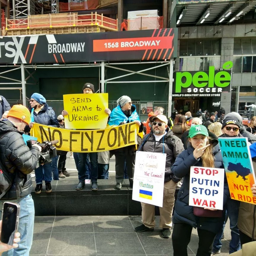 officialgbsm's tweet photo. 05.03.2022: Hundreds of protesters including GBSM's Harmit Singh gathered for a rally in New York City's Times Square to call for peace in Ukraine as the Russian invasion of the country continued. GBSM stands with Ukraine and condemns Russia's military invasion of the country. https://t.co/xgMLrZX67p