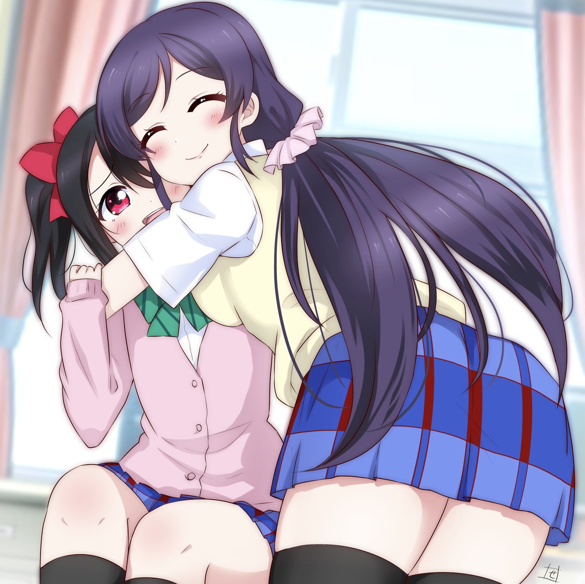 東條希 ,矢澤にこ 「#過去絵と現在絵を比較してみようキャンペーン
のぞにこ
←去年 今年→ 」|ぜろのイラスト