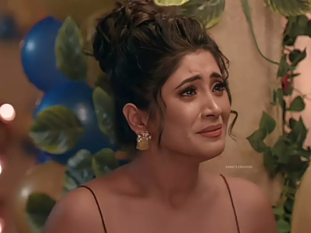 Even in this emotional scene, she looking so beautiful 💗

She <a href="/shivangijoshi10/">Shivangi Joshi</a> brilliantly pulled each and every emotional scene in today's episode. 

[#ShivangiJoshi #Anandi #BalikaVadhu2 ]