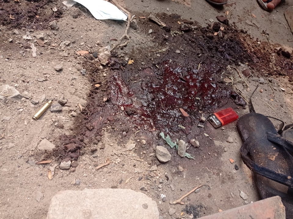 IrrawaddyNews's tweet photo. On This Day in 2021

A civilian was killed and others injured in a #violent crackdown by junta's forces on anti-regime protesters near a pagoda on 90th Street in #Mandalay on March 11, last year. 
#WhatsHappeningInMyanmar https://t.co/twmwE8RIze