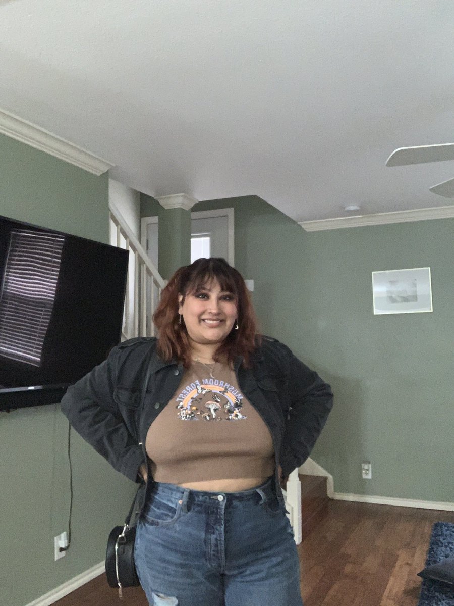 aleddl2's tweet photo. Got a new jacket obvi 🖤 https://t.co/B5Q6BJd3SG