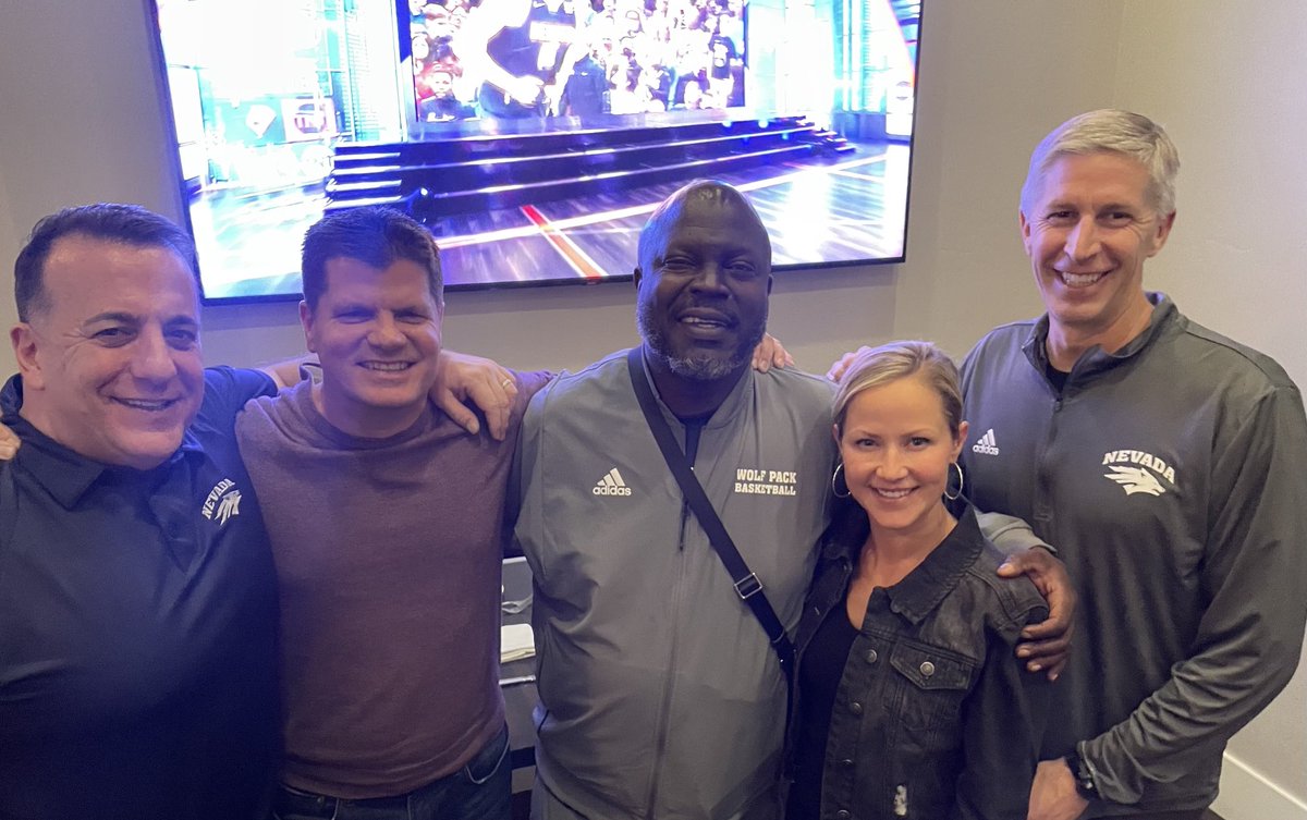 Despite a Nevada loss had a good time with great friends at Ferraros!  Go Pack! ⁦⁦<a href="/DougKnuth/">Doug Knuth</a>⁩