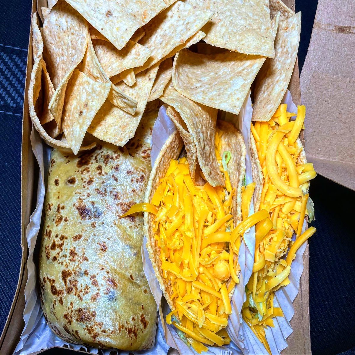 Chef_Jay's tweet photo. When Titoโs Tacos has a short lineโฆ
No need to think, just park & order!
Two Tacos with Cheese and a Beef Burrito from @titostacosusa in Culver City.
#beeftacos #tacos #titostacos #tacosforever #beefburrito #inthe310 https://t.co/IceiIgjcEm