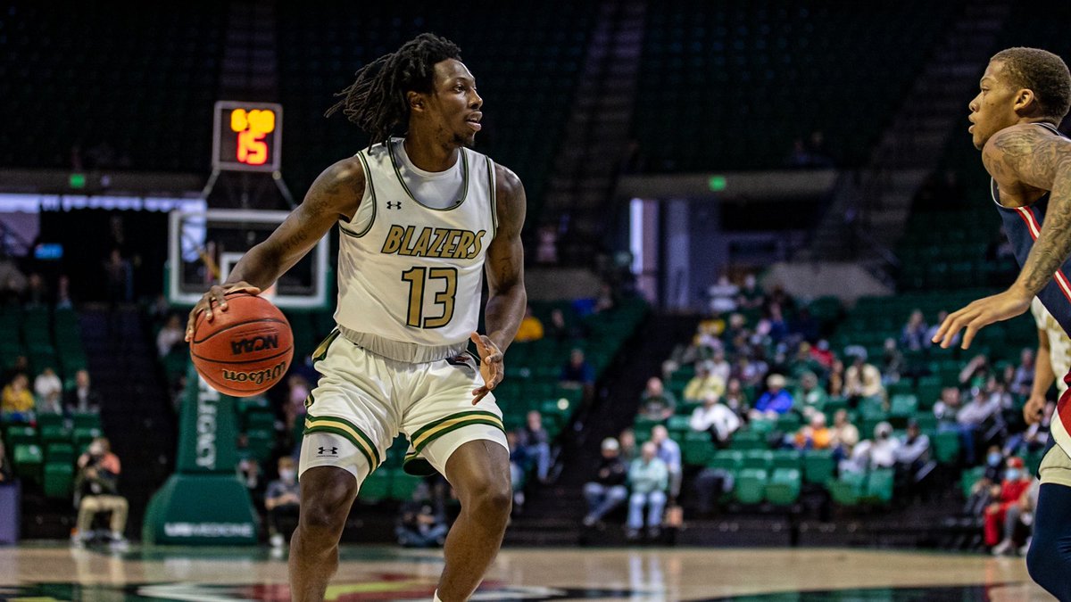 BlazerHoops365's tweet photo. Quan Jackson v. FAU

20 points
13 rebounds
2 assists
7-13 FG
2-4 3PT

Saving his best for the home stretch of the season. Huge 🔥 https://t.co/Q3flkxbOys