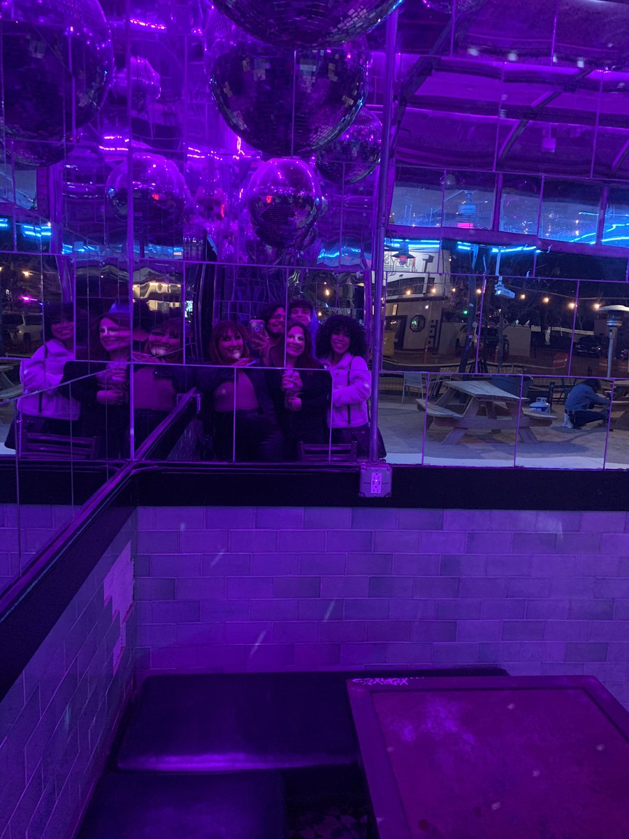aleddl2's tweet photo. 🧞‍♀️👡🌙 https://t.co/pPchFIZmMn