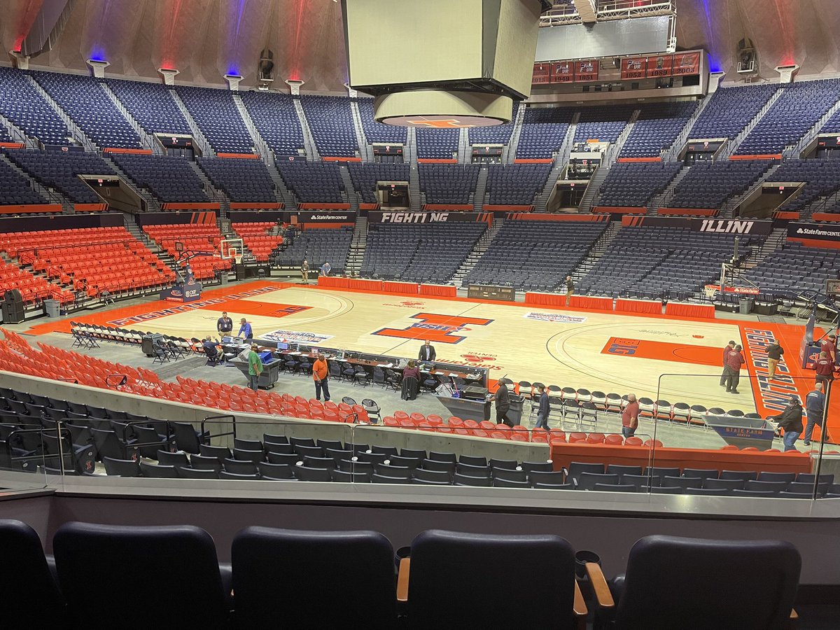 rockridgesports's tweet photo. It was a long day, Rocket Fans…thanks for the support and drive home safely! #emptygympic https://t.co/gaACGq5BTh