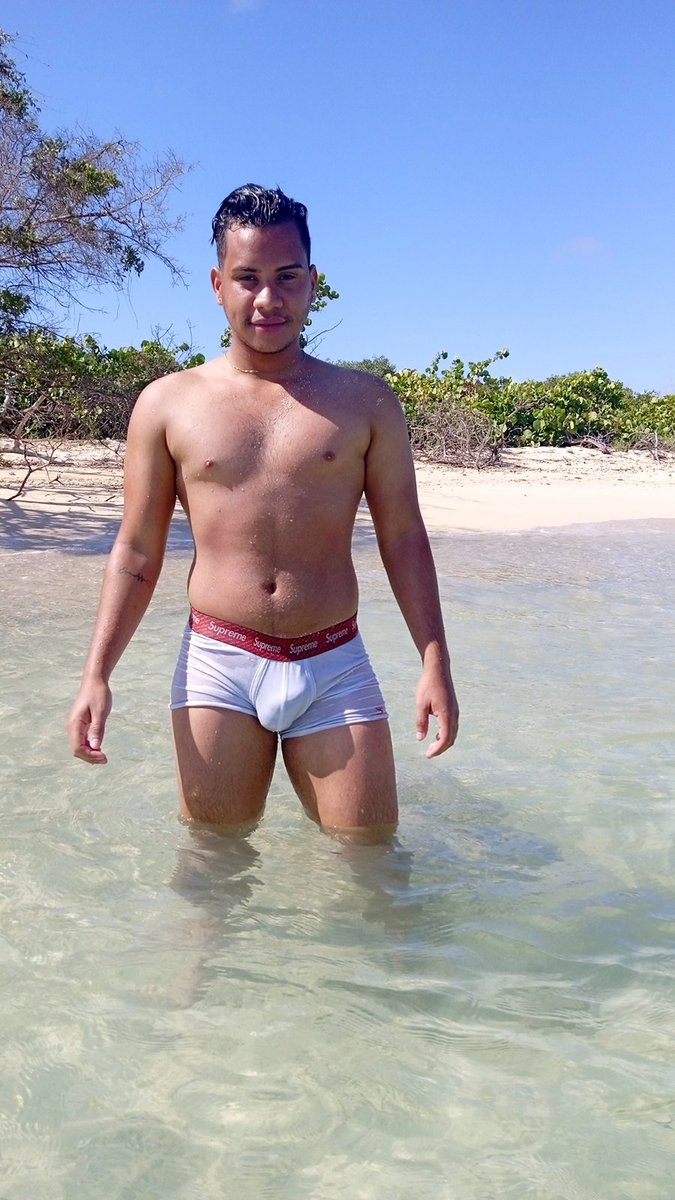bryan1999J's tweet photo. 🌊🌴🌊 https://t.co/HP9dgKfiP8