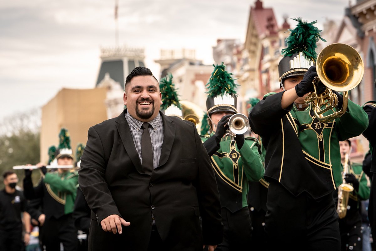 MrMagallon's tweet photo. Damien Spartan Regiment performed at Disneyland #tbt https://t.co/dFJu2MakUX