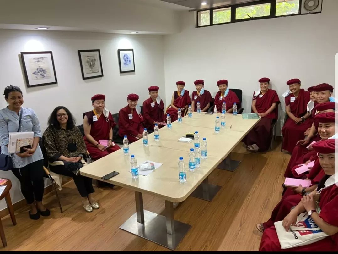 Drukpa's tweet photo. The talented @KungFuNuns are always interested in #learning more about the world and the needs of the communities around them. Here they are receiving #communicationstraining, happily taking this opportunity to explore many new ideas and to develop their #skills further. https://t.co/RIrOp0ihKp