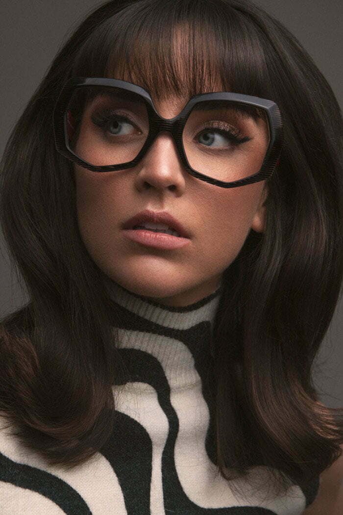 GranOptic's tweet photo. La marque s’adresse aux femmes et aux hommes à la recherche de lunettes #avantgardistes, #vintages, #sages, #folles, #colorées, #naturelles, #extravagantes, #uniques, XXL, super Slim. https://t.co/Sdfnt7itMJ