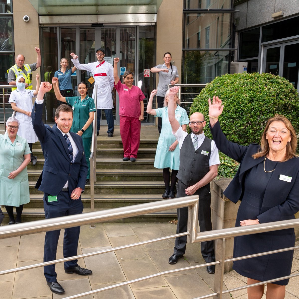 NHLeeds's tweet photo. Nuffield Health Leeds Hospital has been ranked in the ‘World’s Best Hospitals 2022’! To see where we've ranked and for the full story click the following link https://t.co/v9HIsEO4U3. Well done to our Nuffield Health Leeds family💚 https://t.co/ecy0la8whk