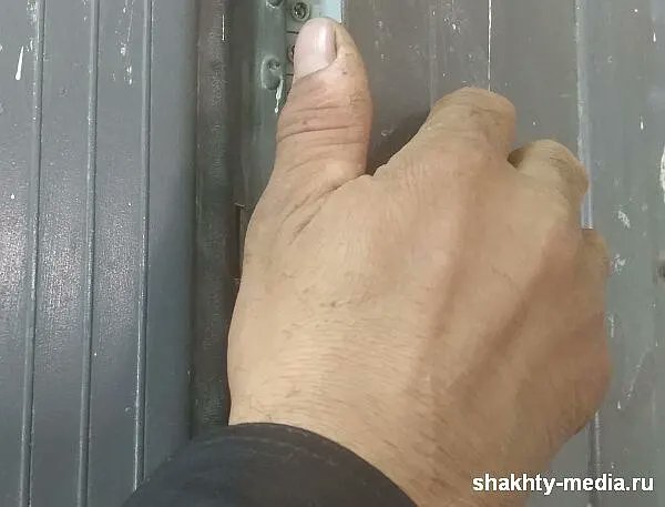 Из строящегося дома вынесли инструмент на 30 тысяч рублей

Преступник уже был ранее судим за кражу.
Больше информации: 
shakhty-media.ru/iz-stroyashheg…
#шахты
#полиция
#кража
#инструменты
#ущерб