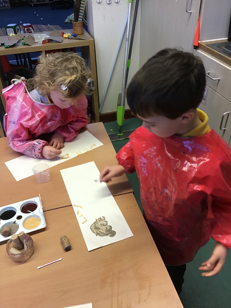 RedClassCharlt1's tweet photo. The animals have been leaving tracks and footprints in our classroom...can you guess who left these trails? https://t.co/znChZGTRXX