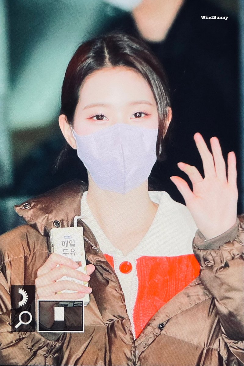 windWonYoung's tweet photo. 220722퇴근 프리뷰

원영이 오랜만 📸

#IVE #아이브
#WONYOUNG #원영 #장원영
#장원영 #ウォニョン https://t.co/cSn336a0Lx https://t.co/J7sA4QEFvs