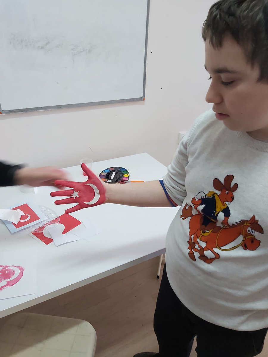 Özel eğitim öğrencilerimizden 12 Mart a özel çalışma🇹🇷👏👏👏
<a href="/tcmeb/">Millî Eğitim Bakanlığı</a>
<a href="/MucahitYentur/">Murat Mücahit Yentür</a>
<a href="/izmir_ilmem/">İzmir İl Milli Eğitim Müdürlüğü</a>
<a href="/hsyngnsksv/">Hüseyin Güneş</a>
<a href="/bucamilliegitim/">Bᴜᴄᴀ İʟᴄ̧ᴇ Mɪʟʟɪ Eɢ̆ɪᴛɪᴍ</a>
<a href="/BucaKaymakamlk/">Buca Kaymakamlığı</a>
<a href="/hyazar42/">Harun Yazar</a>
@OmerUlup