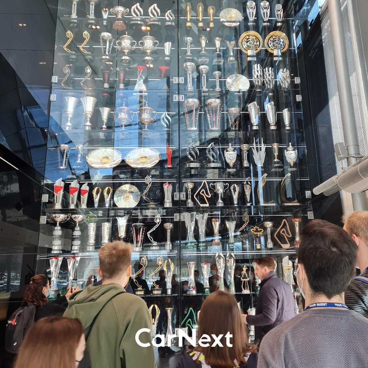 Finally! The most valuable Fangineers could collect their prize: a trip to the Red Bull Racing Factory in Milton Keynes. Stay tuned to the CarNext channels for more awesome promotions. #MaxVerstappen #KeepPushing #UnleashTheLion #F1 #Formula1 #CarNext #GreatCarsHassleFree