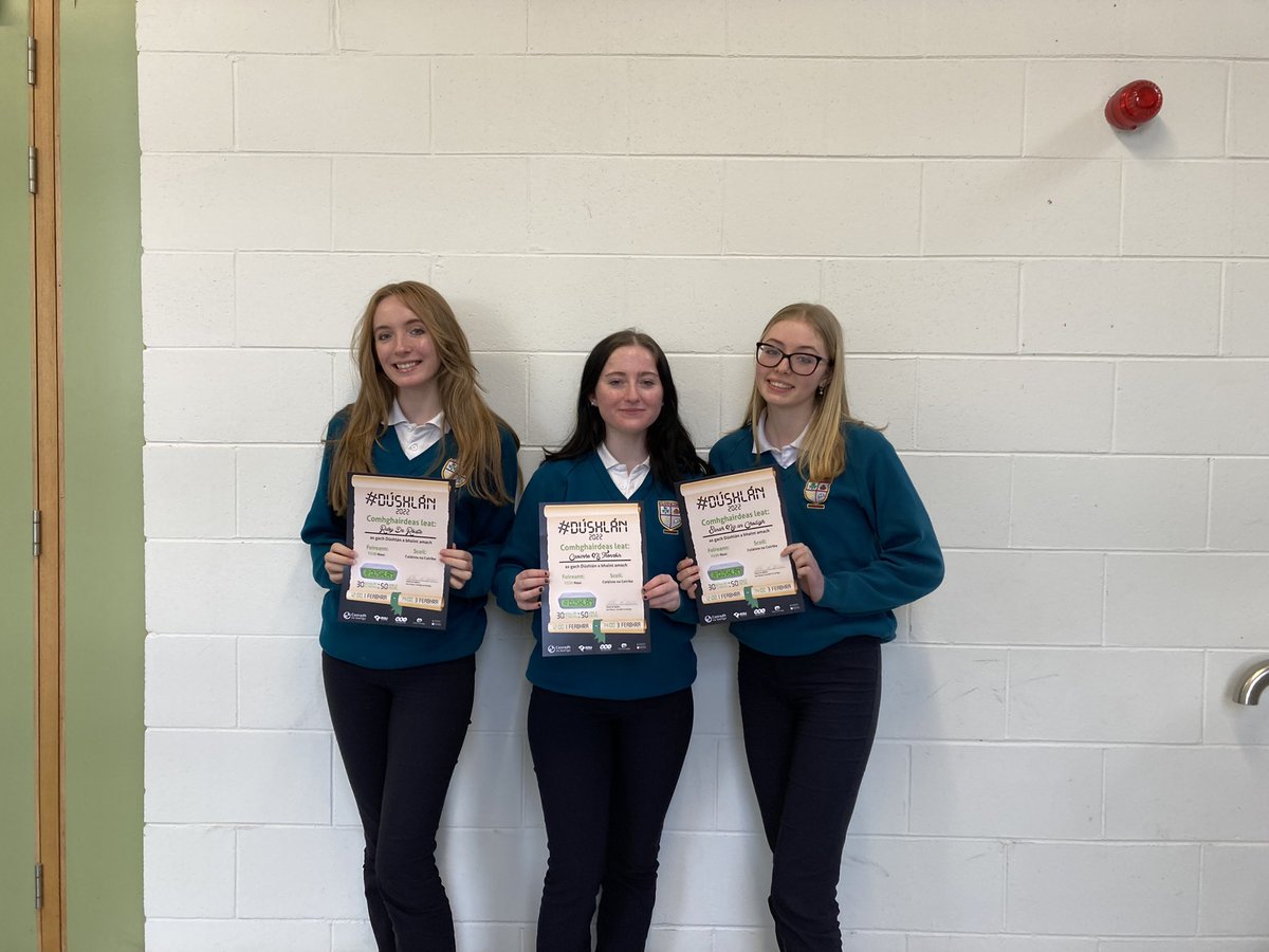 Conradh na Gaeilge ⭕️ (@cnag) on Twitter photo Bronnadh duaiseanna agus teastais #Dúshlán2022 ar na buaiteoirí an tseachtain seo 🥇🥇🥇
Foireann Ollscoile: Cailíní na Gaillimhe, @oegaillimh
Foireann Mheánscoile: Nasc, <a href="/ColnaCoiribe/">Coláiste na Coiribe</a>
Chomhghairdeachas libh 🥳 Bronnadh duaiseanna agus teastais #Dúshlán2022 ar na buaiteoirí an tseachtain seo 🥇🥇🥇
Foireann Ollscoile: Cailíní na Gaillimhe, @oegaillimh
Foireann Mheánscoile: Nasc, <a href="/ColnaCoiribe/">Coláiste na Coiribe</a>
Chomhghairdeachas libh 🥳