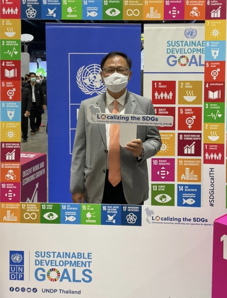 renaudmeyer's tweet photo. Grateful to leadership of the @MunicipalLeague, Department of Local Administrations @thongthinthai & @nesdc_th for guiding & supporting @UNDPThailand as we increase our engagement with Mayors to #LocalizeSDGs & improve impact #ForPeopleForPlanet #SDGLocalTH https://t.co/J717J9JngI