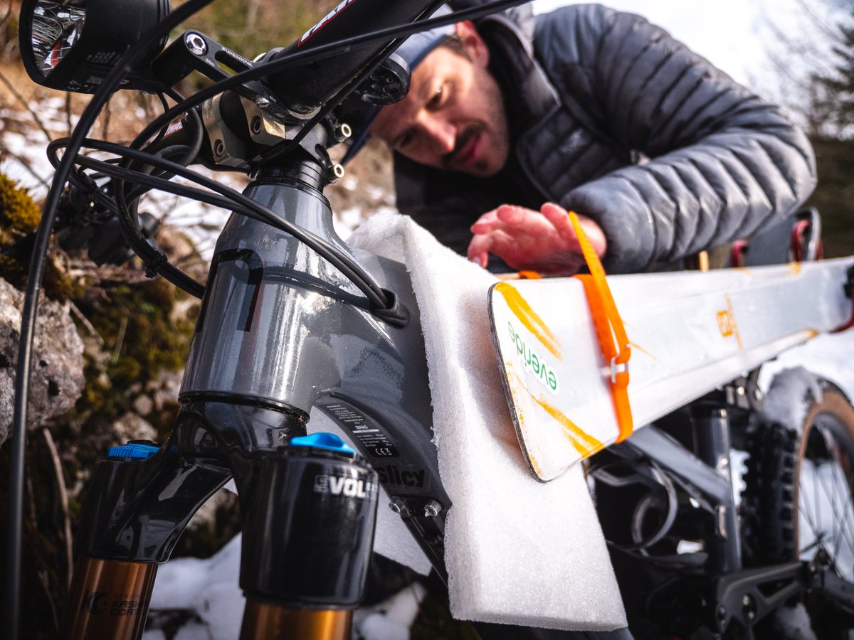 SavoieMontBlanc's tweet image. 🎥 L'Agence #SavoieMontBlanc est fière de soutenir #Everide, plateforme digitale de vente et d'achat de produits outdoor de seconde main, dans la réalisation de son premier film « Aventure Bas Carbone | Ski-Bike en #Savoie ». A découvrir dès maintenant 👉 bit.ly/Film_Everide