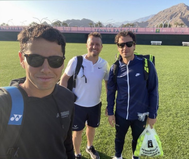 FTIB_tennis's tweet photo. 🌍 #IBteam on tour

🇺🇸 ATP M1000 Indian Wells
🚹🔜 R1 Rafel NADAL
🚹🔜 R1 Jaume MUNAR

🇹🇷 W25 Antalya
🚺✅ R2 Rosa VICENS

🇪🇨 W25 Salinas
👭🏻❌ R2 Yvonne CAVALLÉ

👏🏼 ÀNIMS‼️
📸 @jamunar_38 https://t.co/rL312K7lPP